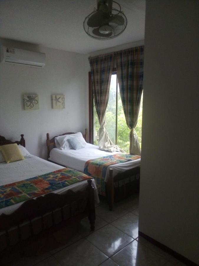 Lulu Beach Hotel Pulau Corn Luaran gambar