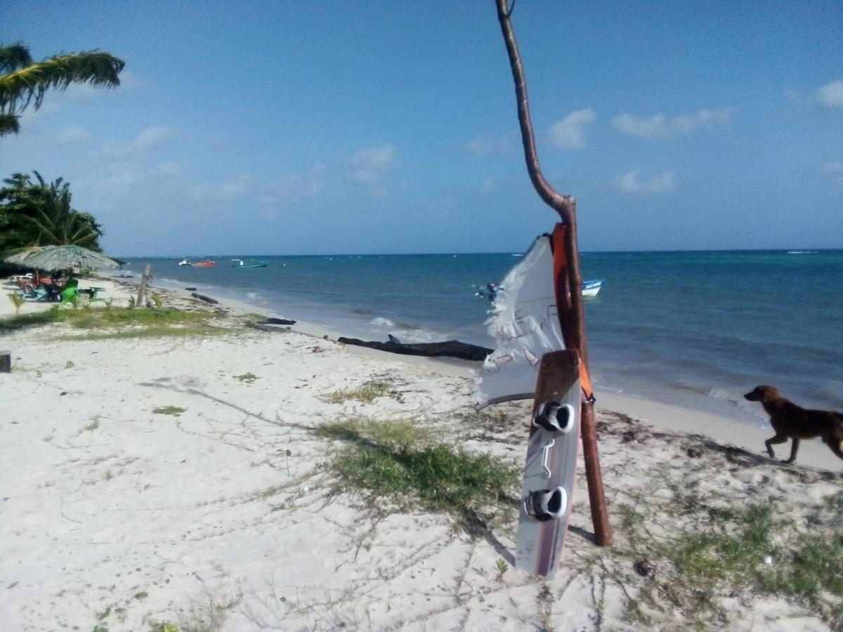 Lulu Beach Hotel Pulau Corn Luaran gambar
